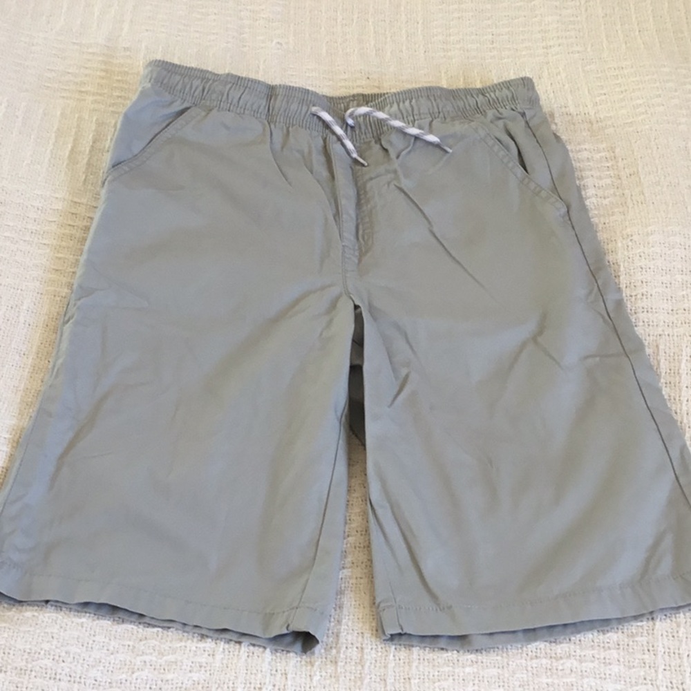 NWOT Boys size 14 shorts